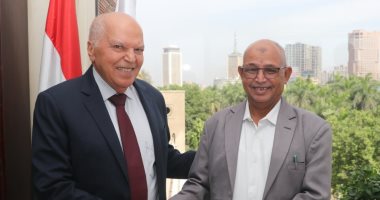 نقيب المعلمين يستقبل وفدا سودانيا لتعزيز التعاون وتبادل الخبرات النقابية