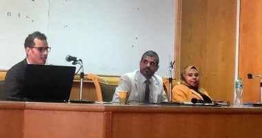 ألسن عين شمس تناقش فرص خريجى العربية فى الصحافة بحضور أحمد إبراهيم الشريف