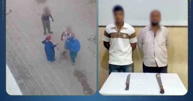 ضبط عامل ونجله تعديا على مزارع بالأسلحة البيضاء بسبب خلافات الجيرة