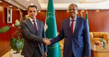 رئيس مفوضية الاتحاد الافريقي يستقبل سفير مصر لدى اثيوبيا