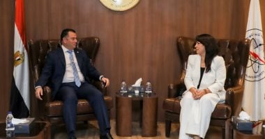 رئيس المحطات النووية يبحث مع «روساتوم للمرافق الذكية» مشروع تحلية مياه البحر بالضبعة