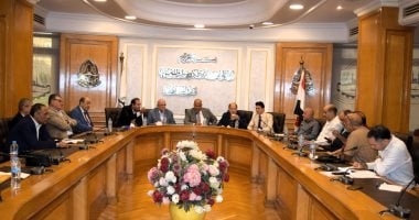 غرفة القاهرة تفتح حوارًا مباشرًا مع الشعب التجارية لمواكب المتغيرات الاقتصادية