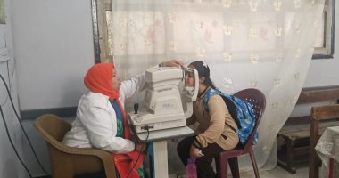الكشف على 303 طلاب وصرف العلاج بقافلة طبية لجامعة بنها بمجمع مدارس ميت نما