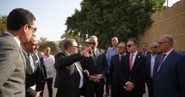 النيابة تُخلي ساحة التحفظ على المركبات بحي الدقي فى الجيزة