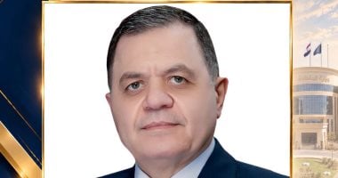 وزير الداخلية اللواء محمود توفيق
