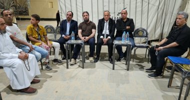 مدير تعليم بورسعيد يقدم واجب العزاء لأسرة الطالب آدم