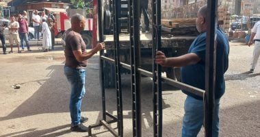 حملة مكبرة بأرض اللواء فى العجوزة لرفع الإشغالات وفرض الانضباط بالشارع.. صور