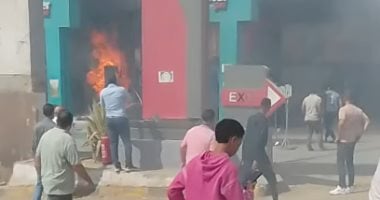 معاينة موقع حريق اشتعل داخل محطة وقود في الوراق