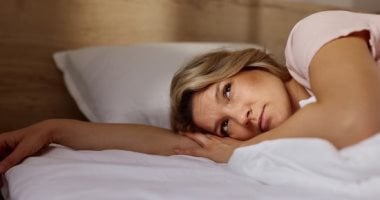 هل يسمع النائم الكلام المحيط به ويتذكره بعد الاستيقاظ؟.. اعرف الحقيقة