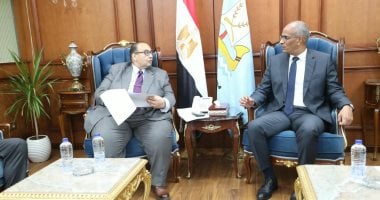 محافظ كفر الشيخ ورئيس الجامعة يناقشان الاستعدادات للاحتفال بالعيد القومي الـ70