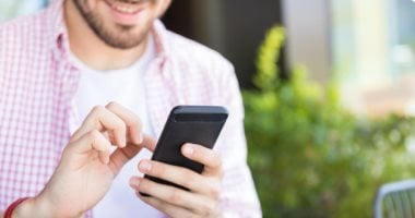 مش كل تأخير فى الرد معناه تجاهل.. 7 قواعد لإتيكيت الرسائل والمكالمات
