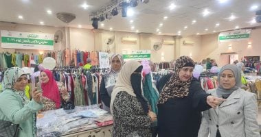 معرض ملابس مجانا للأسر الأولى بالرعاية فى بيلا