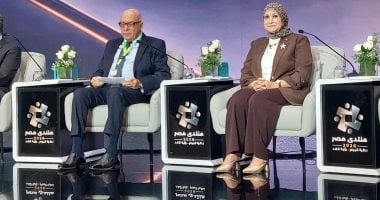 نقيب التمريض: لدينا 40 ألف خريج العام الحالى و67% من مقدمى الخدمة الصحية ممرضين