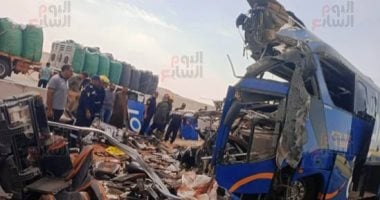 نقل 3 جثث مجهولة الهوية من ضحايا حادث أسيوط الغربى إلى مستشفى طامية