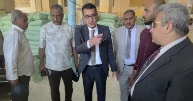 وكيل تموين الأقصر يقود جولات على محطة تعبئة بوتاجاز الطود ومطحن الإتحاد.. صور