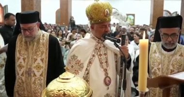 بطريرك الأقباط الكاثوليك يدشّن كنيسة مار جرجس بأبو جبل بديروط بعد التجديد
