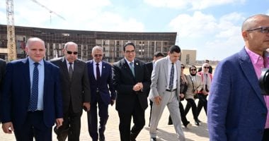 رئيس جامعة القاهرة يتفقد المجمع الطبي للأطفال ويوجه بتسريع معدلات الإنجاز