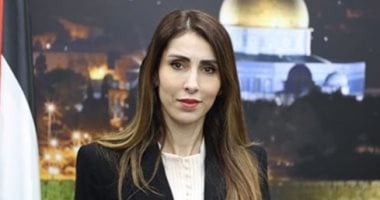  وزيرة العمل الفلسطينية إيناس العطارى