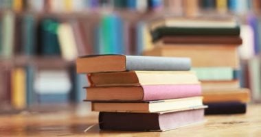 استطلاع: 85% من مشترى الكتب يريدون الكشف عن استخدام الـ Ai فى الكتابة