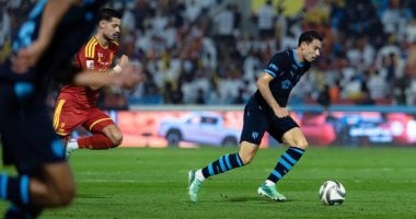 القادسية ضد الهلال.. التعادل 1 - 1 يحسم الشوط الأول المثيرة بالدوري السعودي