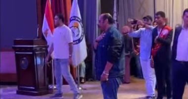 Mohamed Tharwat Draws Large Student Crowd at Beni Suef University