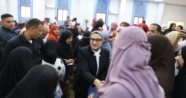 محافظ الوادي الجديد تشهد تسليم جهاز عرائس لـ50 عروسا من الداخلة وبلاط