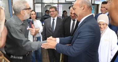 محافظ السويس يتابع حملة التطعيم ضد الحصبة والحصبة الألمانية