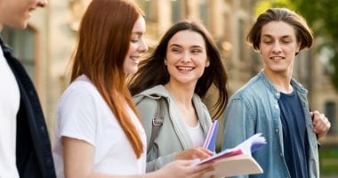 من احترام الخصوصية لتقبل الرفض.. 5 قواعد إتيكيت للتعامل الراقى فى الجامعة