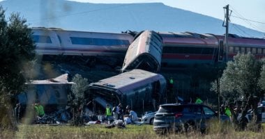 ارتفاع حصيلة ضحايا حادث تصادم القطارين إلى 74 قتيلاً