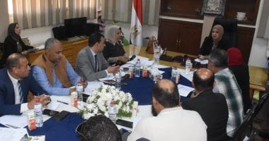 نائب محافظ الإسكندرية تبحث شكاوى المواطنين بالعامرية وبرج العرب