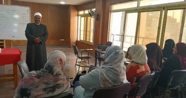 رئيس منطقة الإسماعيلية الأزهرية يتابع ختام تدريب معلمي العلوم على المنهج الجديد