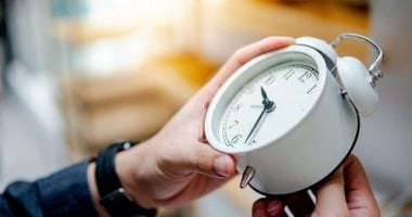 النهاردة فى نص الليل.. ما هى فوائد التوقيت الشتوى؟