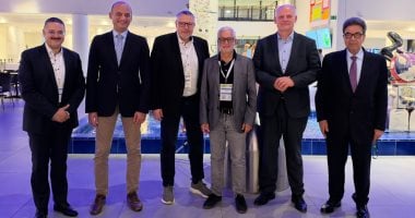 نقيب البيطريين يعقد اتفاقا مع نظرائه الألمان لعمل الأطباء المصريين ببرلين
