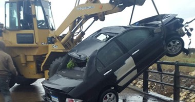 إصابة شخصين إثر سقوط سيارة ملاكى داخل ترعة بمنطقة أوسيم