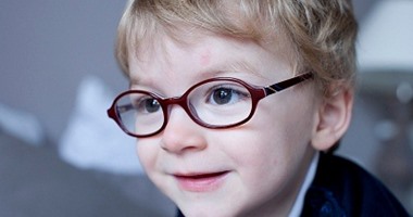 دراسة: تعرض الطفل للضوء فى الهواء الطلق يقلل خطر إصابته بقصر النظر