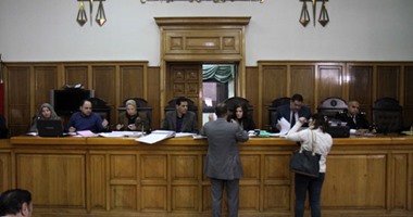 زحام أمام مقر تلقى طلبات الترشح للبرلمان بمحكمة العباسية