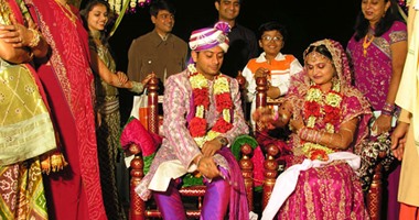 عروس هندية تتزوج من أحد الضيوف لإصابة العريس بنوبة صرع أثناء زفافهما