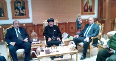 محافظ القليوبية ومدير الأمن يقدمان التعازى لأسقف كنائس شبر الخيمة