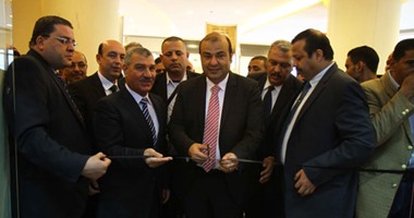 وزير التموين يفتتح معرض مشروعات مصر بصحبة عدد من رجال الأعمال
