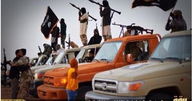 مصادر: سيارات العرض العسكرى لـ"داعش" فى مدينة سرت وردت من قطر
