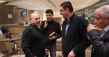 بالفيديو والصور.. أبوريدة يُقيم فى "فندق" الأهلى بالجزائر ويلتقى محمود طاهر