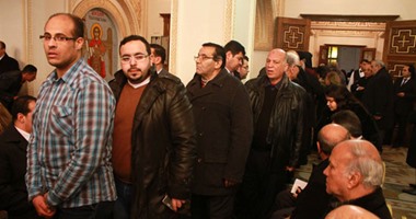 رئيس جامعة الإسكندرية يصل الكنيسة المرقسية بالمحافظة للعزاء فى شهداء ليبيا