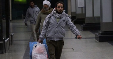 عودة طائرتين من تونس والجزائر بعد إجلاء مئات المصريين بليبيا