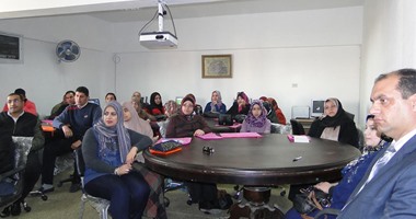 رئيس جامعة دمياط يفتتح قاعة التدريب الجديدة بكلية التربية