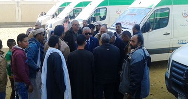 محافظ السويس يتفقد القوافل الطبية بقرية محمد عبده طريق الإسماعيلية