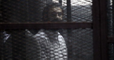 "النقض" تؤيد حبس علاء عبدالفتاح سنة مع الإيقاف فى حرق مقر أحمد شفيق