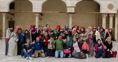 بالصور.. عشرات الشباب يشاركون فريق "رحلة مصرية" رحلتهم للغورية