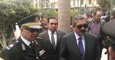 وصول مدير أمن القاهرة إلى موقع حريق قاعة المؤتمرات بمدينة نصر