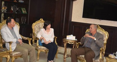 محافظ البحر الأحمر يلتقى وفدا صينيا لإقامة مهرجان ثقافى بمدينة الغردقة