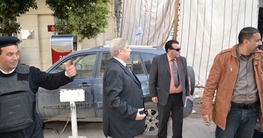 محافظ الاسماعيلية ينظم حركة المرور و يسحب رخص القيادة من المخالفين